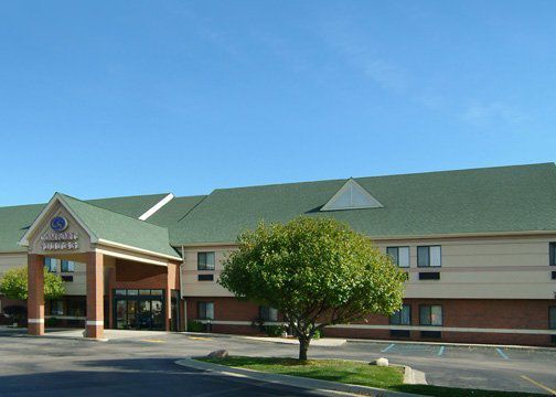 Comfort Suites Detroit/Warren Exterior photo